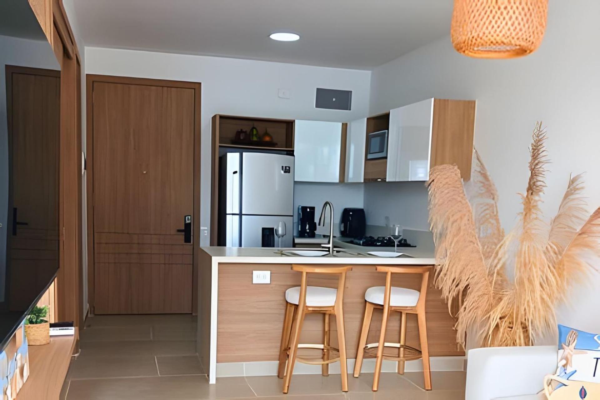 Vista Impresionante Y Cama King En Baia Kristal