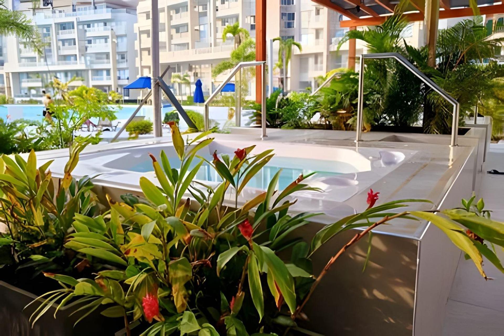 Vista Impresionante Y Cama King En Baia Kristal Apartment